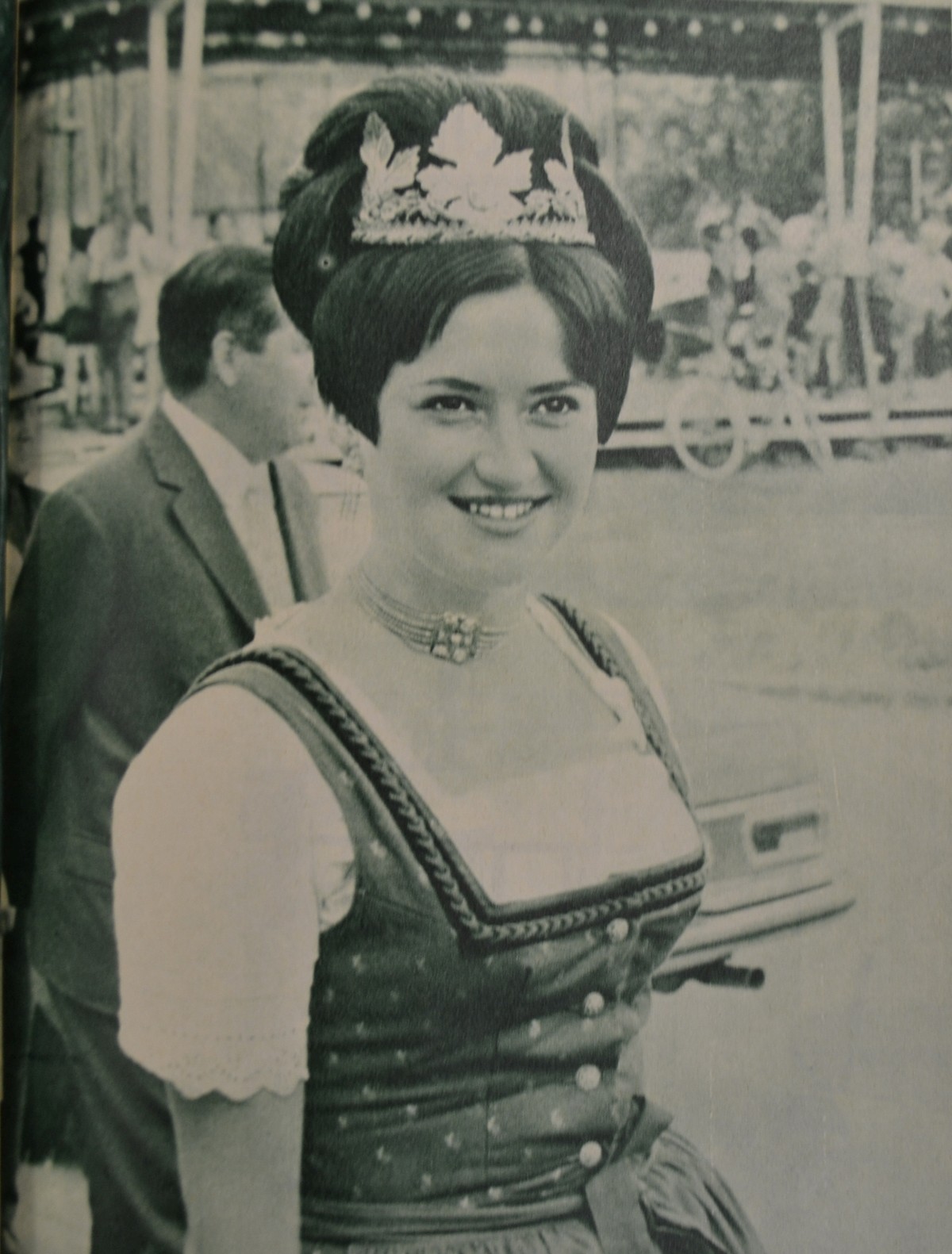14. Egy borkirálynő. (Változik a frizura-divat), 1968
